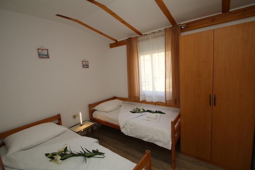 Oak House Villa Zadvarje ภายนอก รูปภาพ