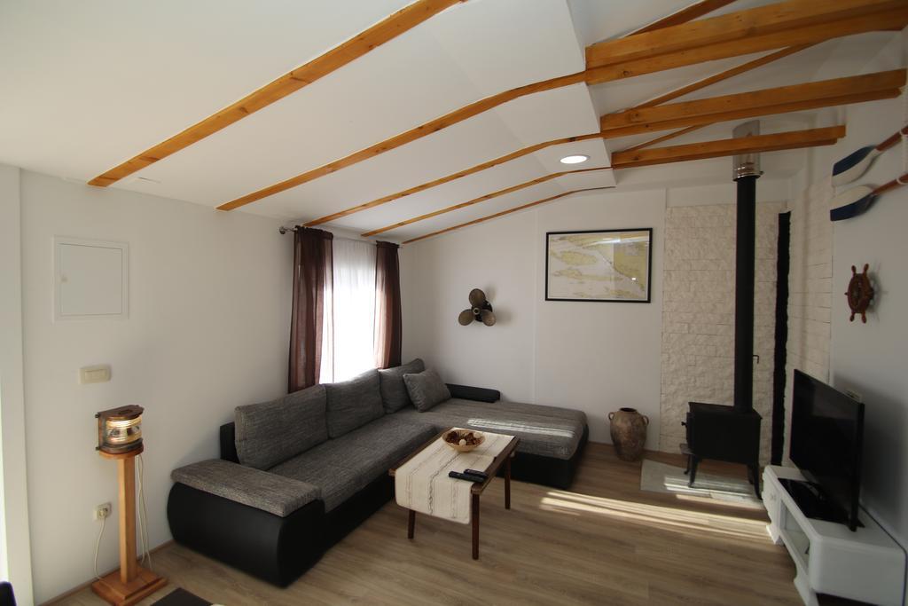 Oak House Villa Zadvarje ภายนอก รูปภาพ