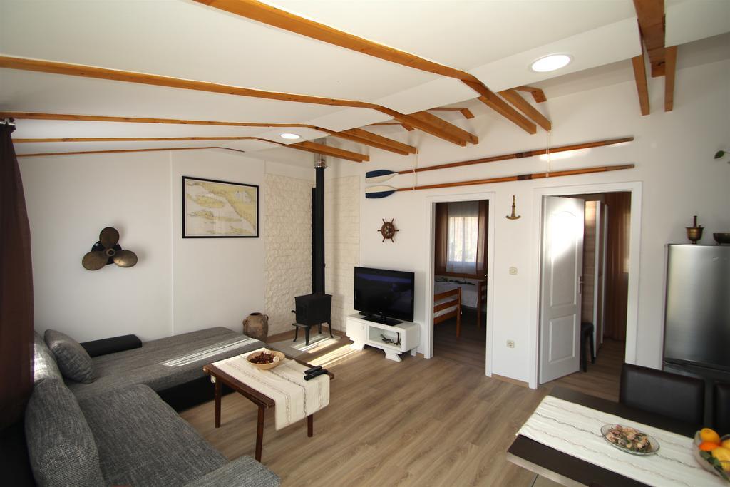 Oak House Villa Zadvarje ภายนอก รูปภาพ