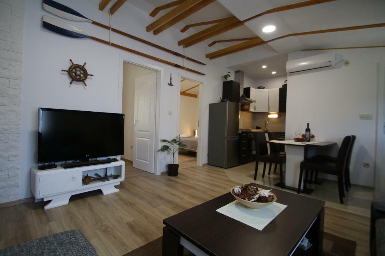 Oak House Villa Zadvarje ภายนอก รูปภาพ