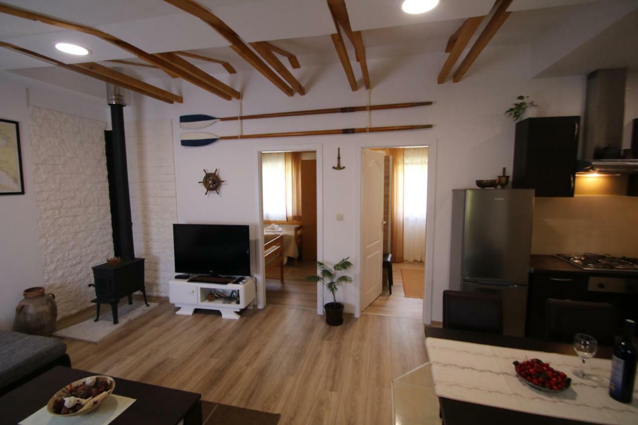 Oak House Villa Zadvarje ภายนอก รูปภาพ