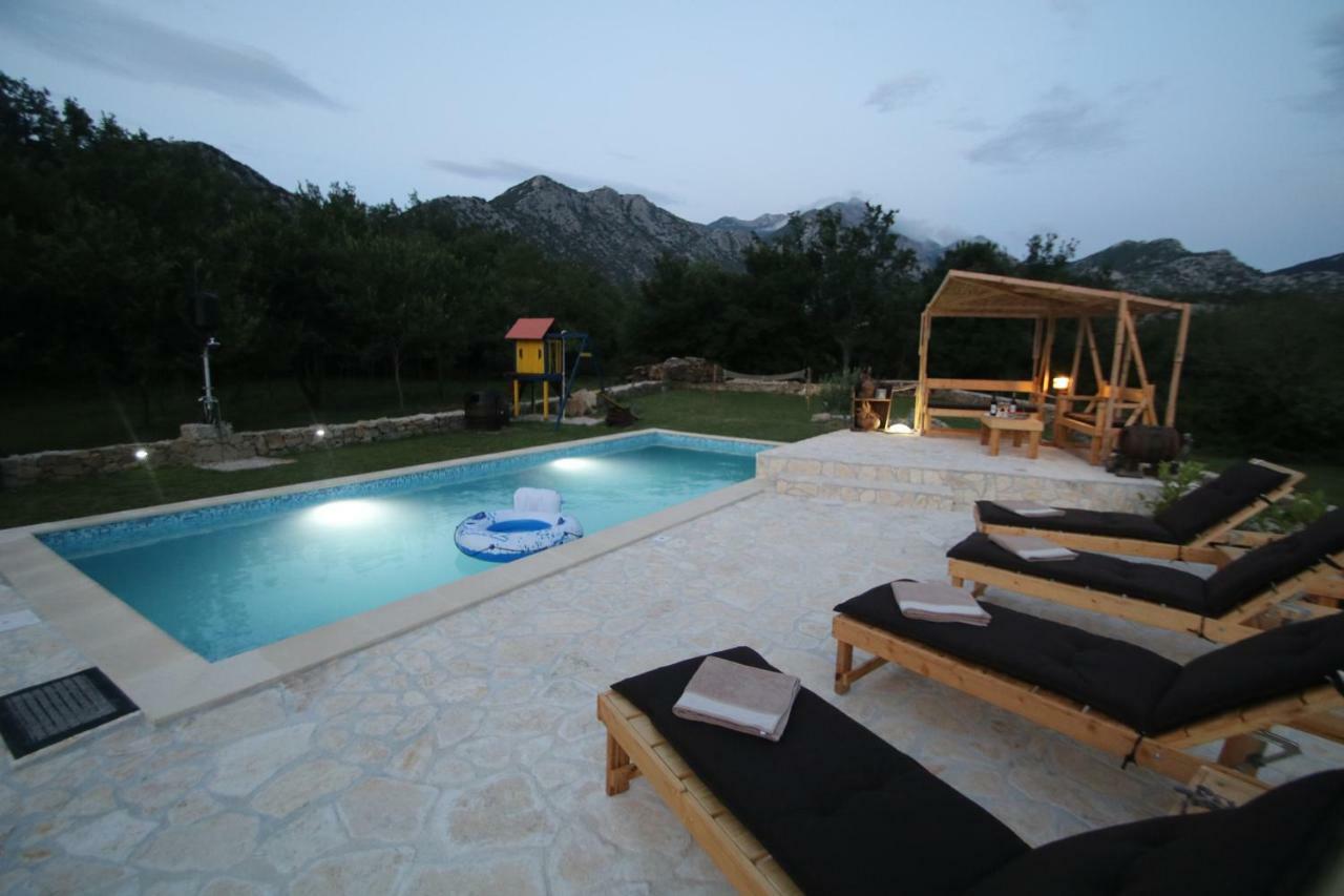 Oak House Villa Zadvarje ภายนอก รูปภาพ